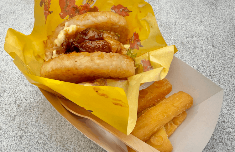 レゴランドのキッチンカーのライスバーガー