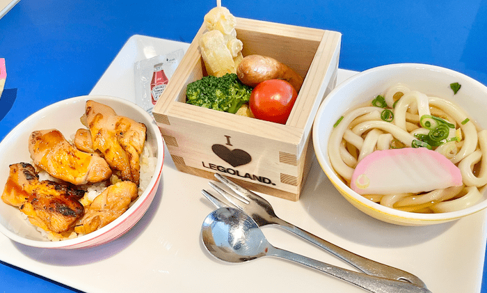 レゴランドレストラン彩のキッズメニューてりやきチキン丼